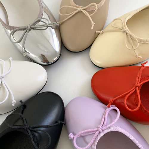 Monin round flat shoes