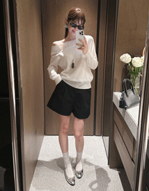 Uni belt pin-tuck short pants