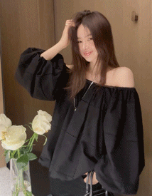 Bruni punching off-shoulder blouse