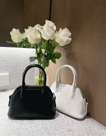 Pretzel mini tote bag