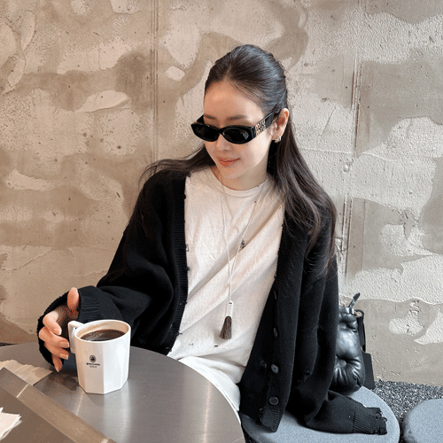 Mix damage V-neck cardigan