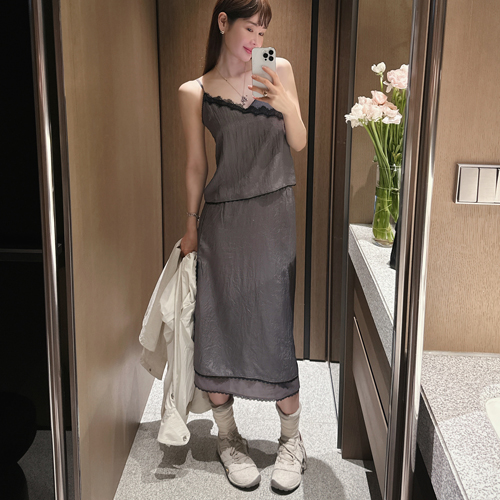 Lami lace banding skirt