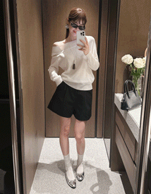 Uni belt pin-tuck short pants