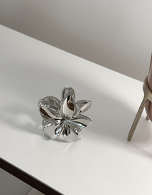 Small flower hairpin