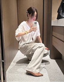 Over V-neck short sleeve tee