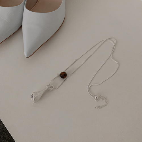 Bucket silver bowl necklace