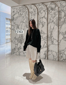 Mix damage round knit