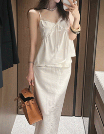 Lived lace sleeveless