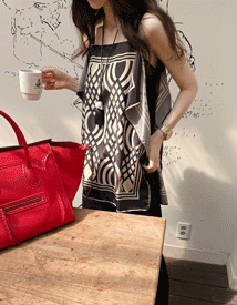 Pattern scarf bustier