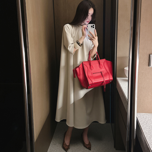 Low shirring long dress