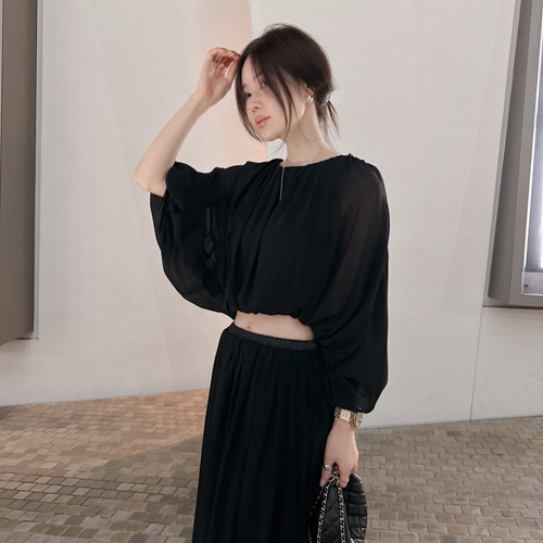 Bella shirring volume blouse