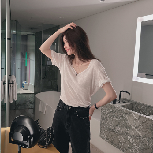 Dust linen V-neck tee