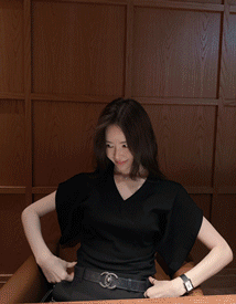 Ploy volume V-neck tee