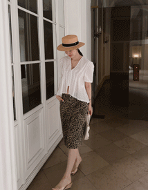 Romantic punching blouse