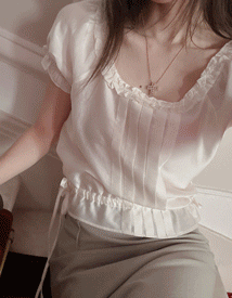 Poca frill blouse