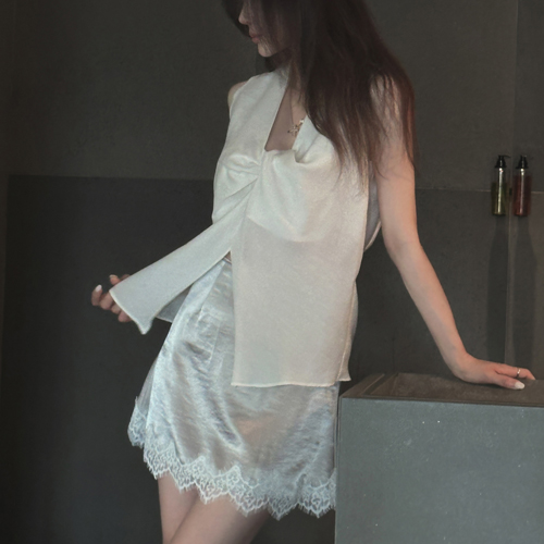 Evening twist blouse