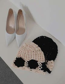 Aube flower knit hat