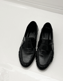 Secret shirring penny loafer ♩