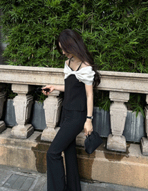 Curd ribbon off-shoulder top