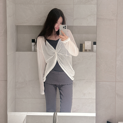 Fish back twist tencel tee