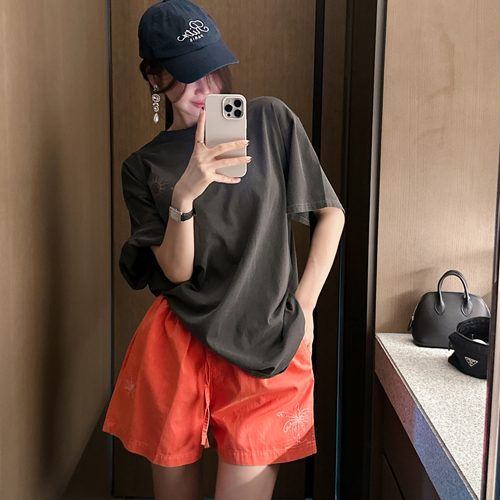 Divine pigment tee