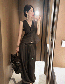 Peak linen vest