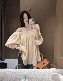 Pillow linen off blouse