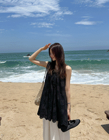 Forming rope frill dress