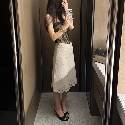 Ether flower punching skirt