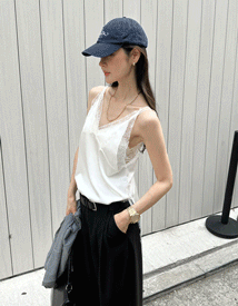 Hilly lace slip dress