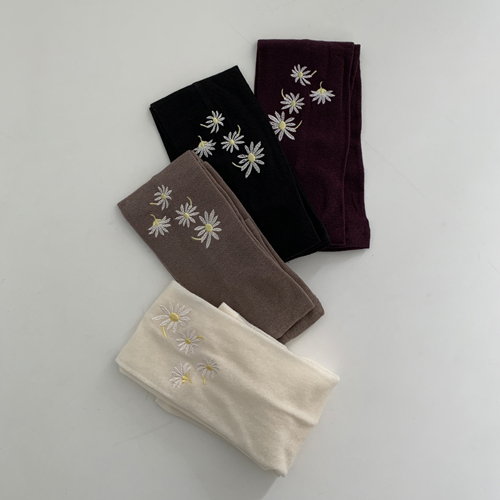 Cool daisy socks