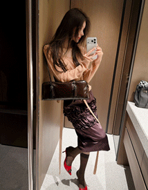 Font glossy shirring skirt