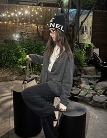 Pound loose-fit cardigan