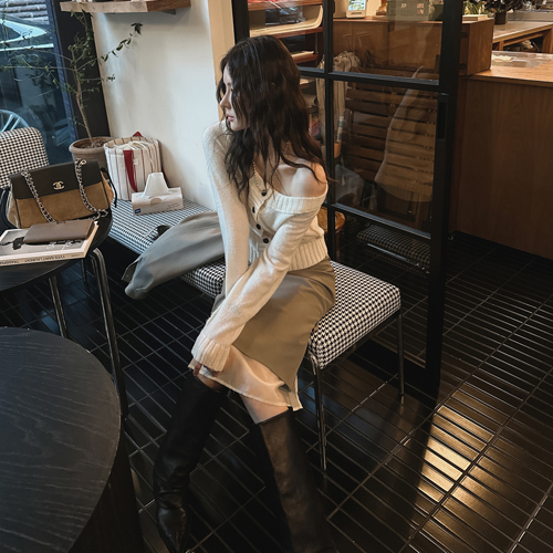 Slouch off-shoulder cardigan