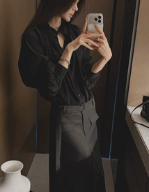 Bisque high-neck shirring shirt